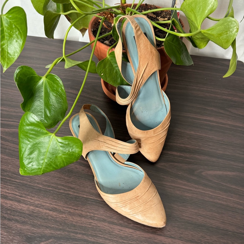 Kitten heel size 8